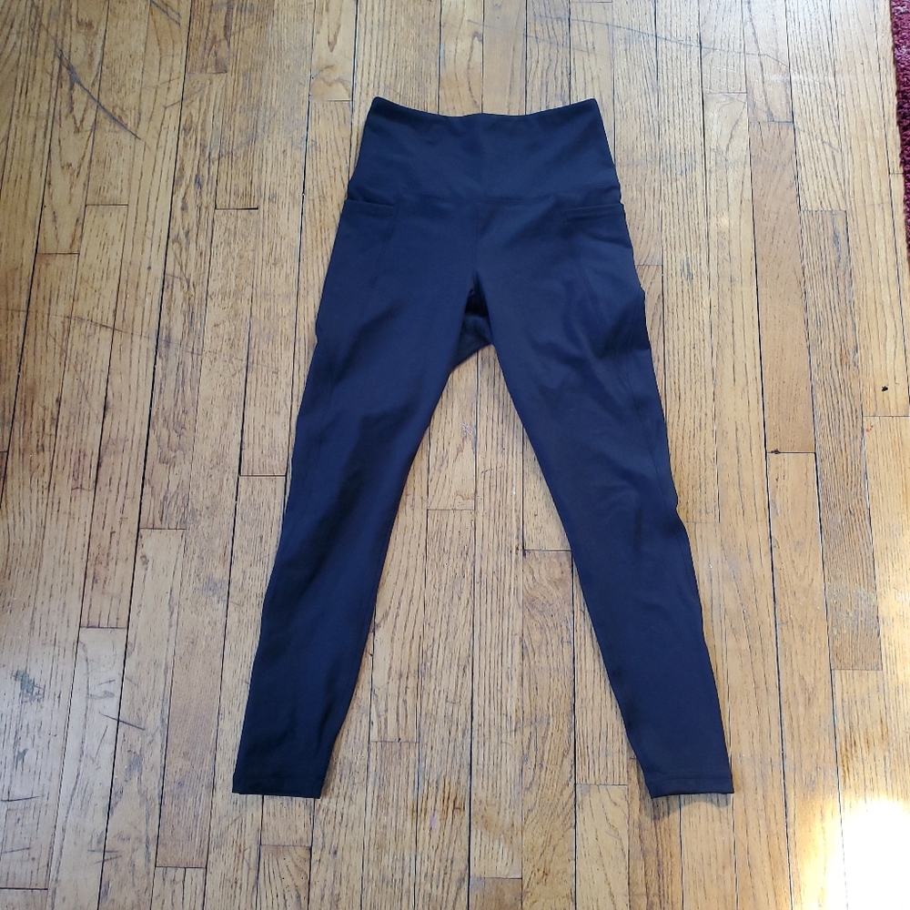 CLOSET CLOSING 7/31 Danskin pocket leggings size small